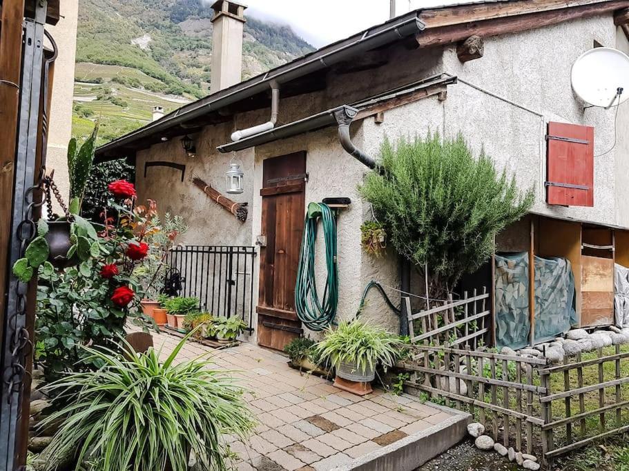 הוילה Fully, Valais Chalet Accueillant Avec Cheminee מראה חיצוני תמונה